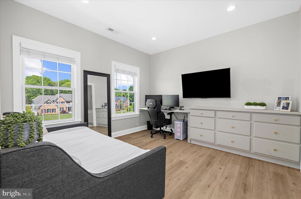 Image 38 of property listing at 1631 CARNOUSTIE DR, Pasadena, MD 21122