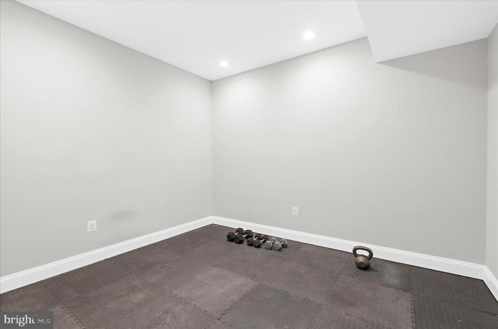 Image 59 of property listing at 1631 CARNOUSTIE DR, Pasadena, MD 21122