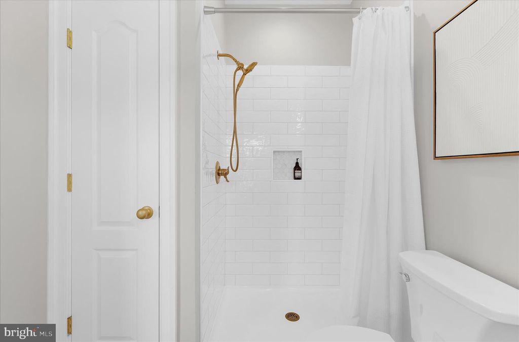Image 69 of property listing at 1631 CARNOUSTIE DR, Pasadena, MD 21122