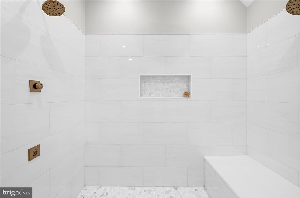 Image 76 of property listing at 1631 CARNOUSTIE DR, Pasadena, MD 21122