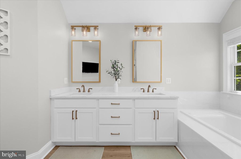 Image 77 of property listing at 1631 CARNOUSTIE DR, Pasadena, MD 21122