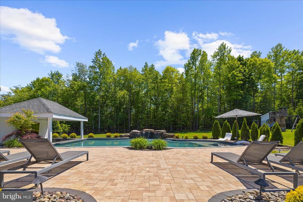 Image 96 of property listing at 1631 CARNOUSTIE DR, Pasadena, MD 21122