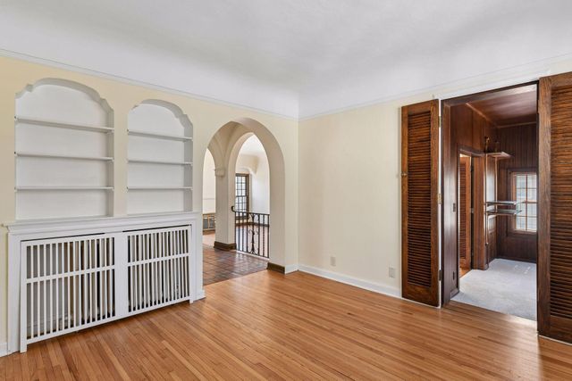 38 W Minnehaha Parkway, Minneapolis, MN 55419