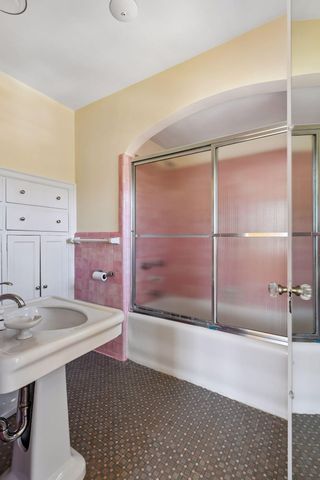 38 W Minnehaha Parkway, Minneapolis, MN 55419