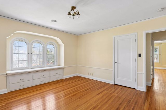 38 W Minnehaha Parkway, Minneapolis, MN 55419