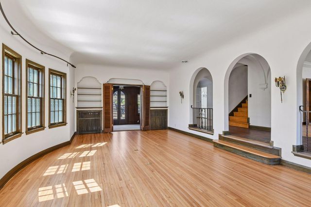 38 W Minnehaha Parkway, Minneapolis, MN 55419