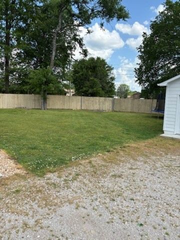 303 Pawnee Trl, Columbia, TN 38401