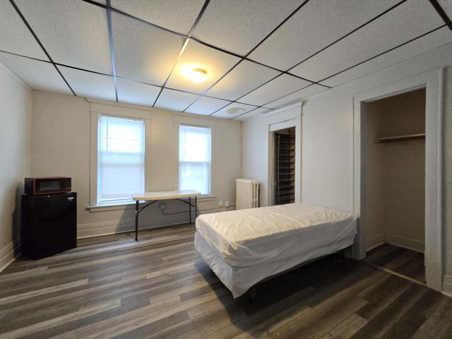 902 S 25th STREET, Milwaukee, WI 53204