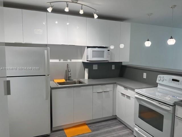 1600 NE 114th St 201, Miami, FL 33181