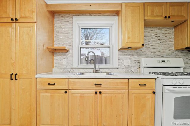 4390 E Mount Morris Road, Genesee, MI 48458