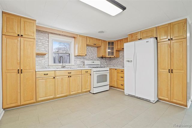 4390 E Mount Morris Road, Genesee, MI 48458