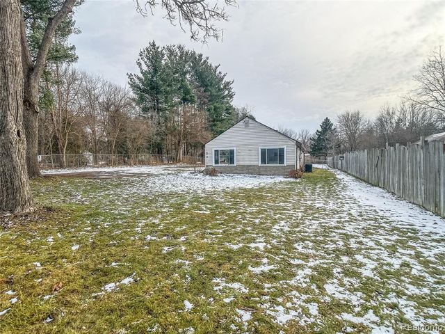 4390 E Mount Morris Road, Genesee, MI 48458