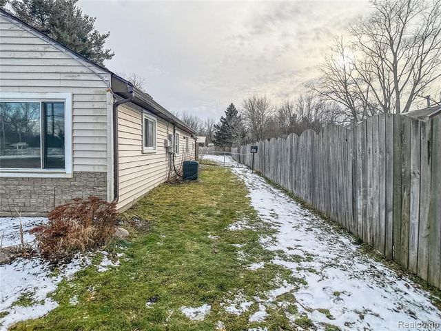 4390 E Mount Morris Road, Genesee, MI 48458