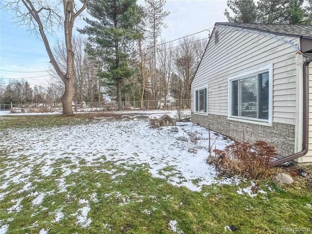 4390 E Mount Morris Road, Genesee, MI 48458