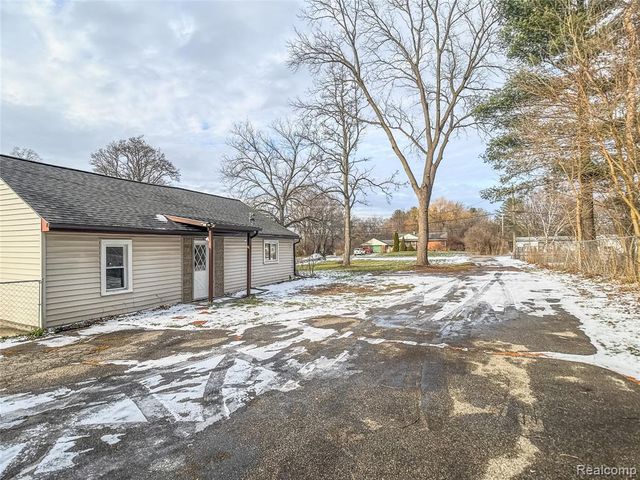 4390 E Mount Morris Road, Genesee, MI 48458