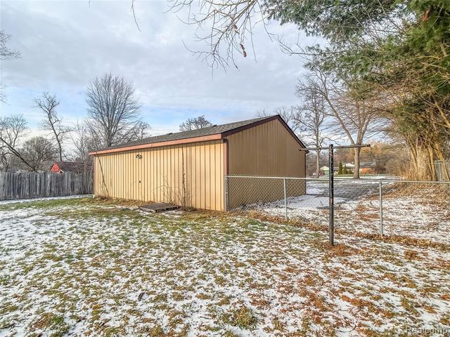 4390 E Mount Morris Road, Genesee, MI 48458