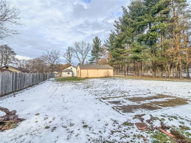 4390 E Mount Morris Road, Genesee, MI 48458