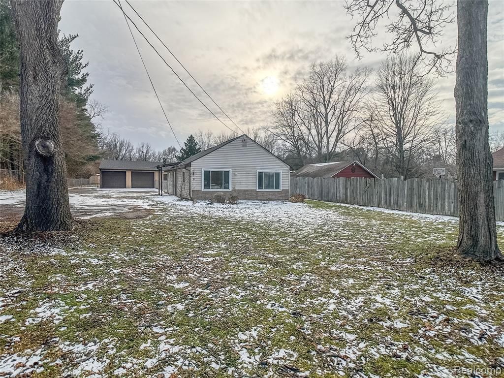 4390 E Mount Morris Road, Genesee, MI 48458