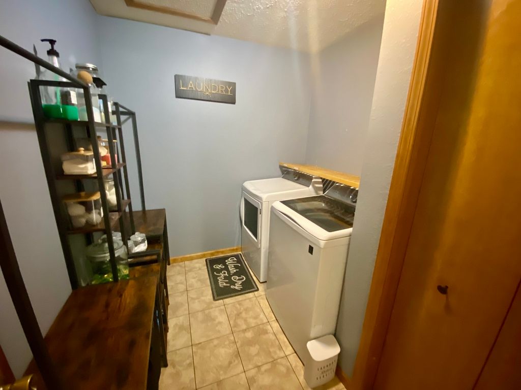 Image 13 of property listing at 7645 Noltings Road, Centralia, IL 62801