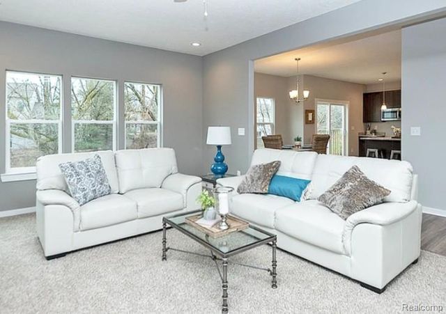 553 W Wildwood Drive, Owosso, MI 48867