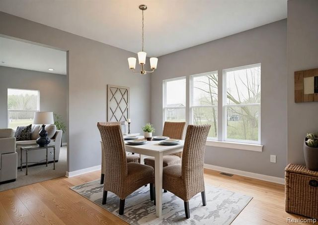 553 W Wildwood Drive, Owosso, MI 48867