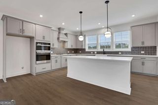 326 Sunset Hollow Street, Sugar Hill, GA 30518