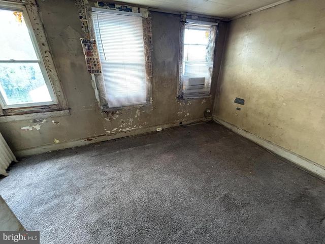 145 PALORMO AVE, Baltimore, MD 21229