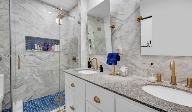 375 SW 32nd Rd, Miami, FL 33129