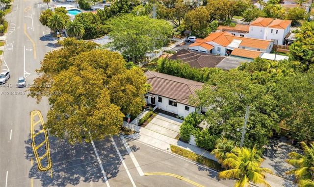 375 SW 32nd Rd, Miami, FL 33129