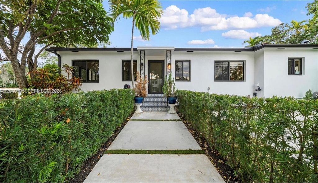 375 SW 32nd Rd, Miami, FL 33129