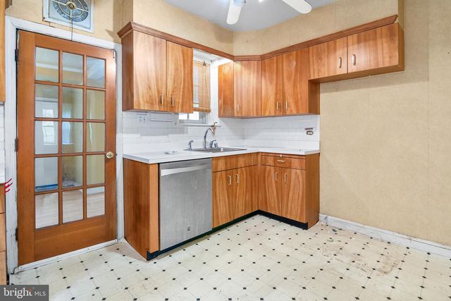 828 E BELVEDERE AVE, Baltimore, MD 21212