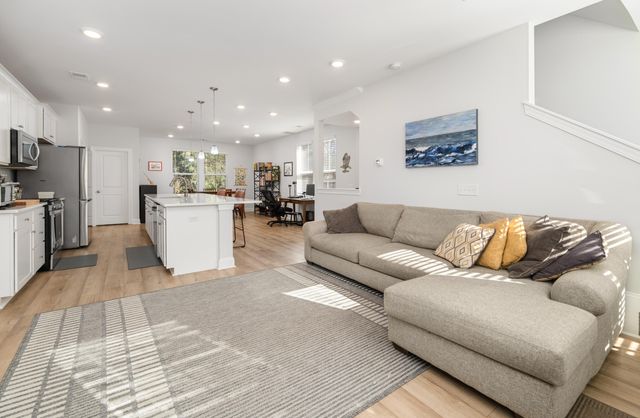 1222 Tice Lane, North Charleston, SC 29405