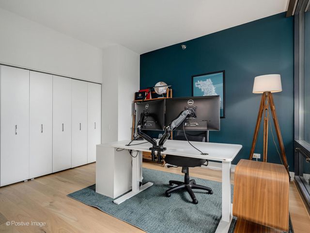 600 N KINGSBURY Street 309, Chicago, IL 60654