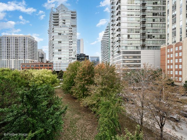 600 N KINGSBURY Street 309, Chicago, IL 60654