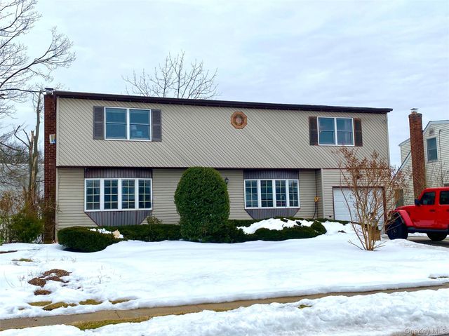 3070 Lowell Avenue, Wantagh, NY 11793
