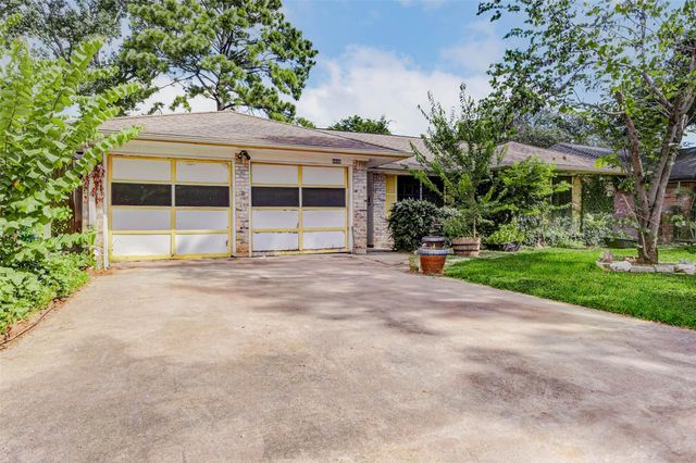 6406 Deirdre Anne Drive, Houston, TX 77088