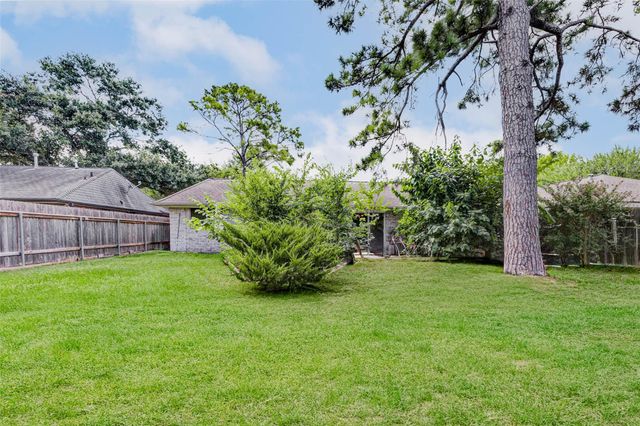 6406 Deirdre Anne Drive, Houston, TX 77088