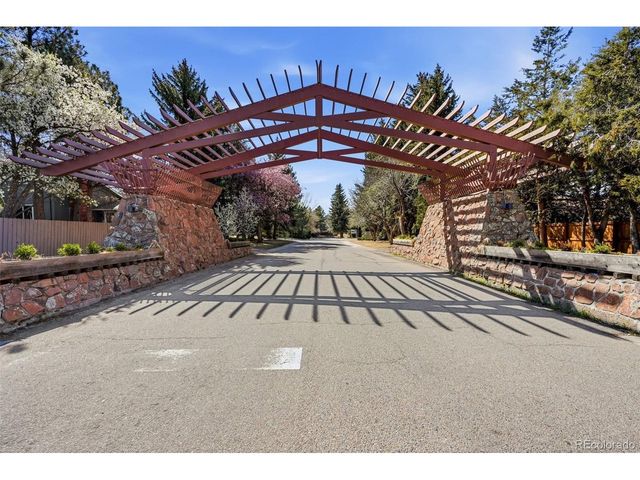 7013 Roaring Fork Trl, Boulder, CO 80301
