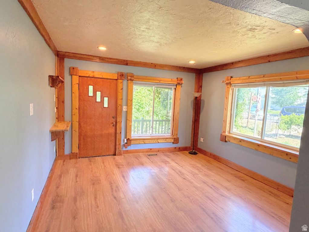 113 E WILSON AVE, Salt Lake City, UT 84115 — photo 2