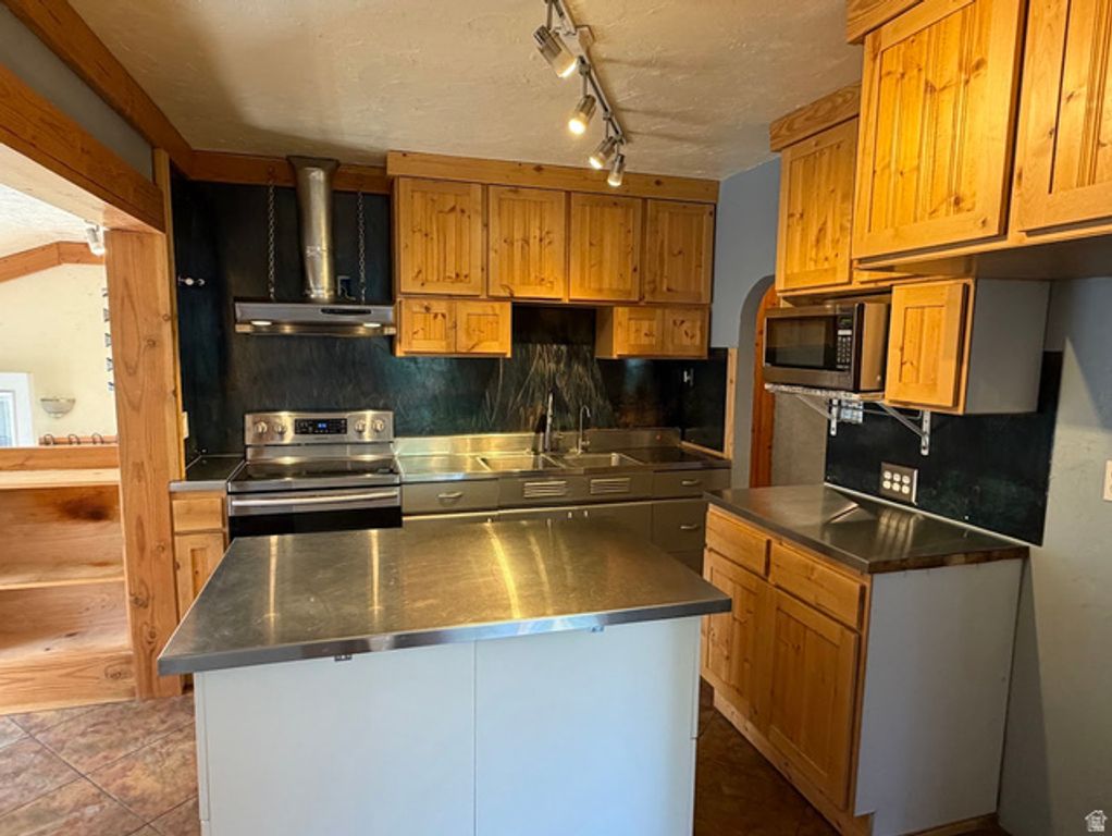 113 E WILSON AVE, Salt Lake City, UT 84115 — photo 3