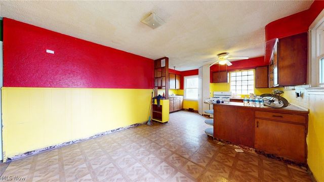 29999 Miles Road, Chagrin Falls, OH 44022