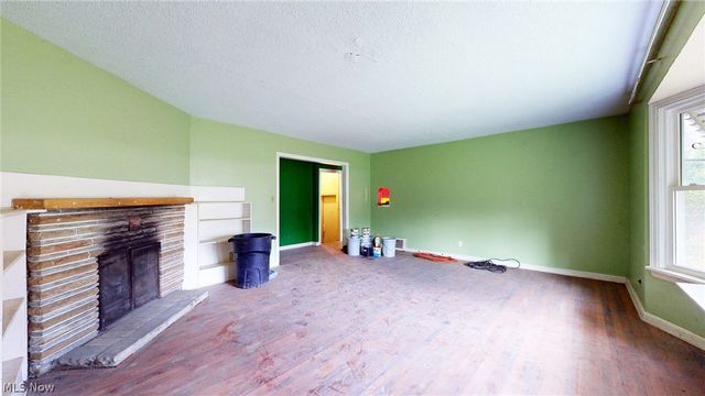 29999 Miles Road, Chagrin Falls, OH 44022