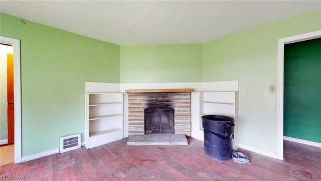 29999 Miles Road, Chagrin Falls, OH 44022