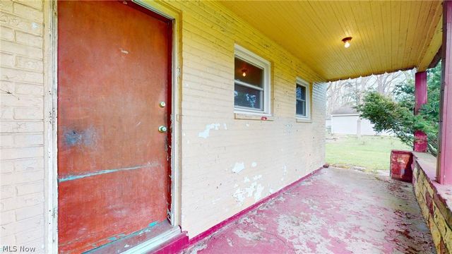 29999 Miles Road, Chagrin Falls, OH 44022
