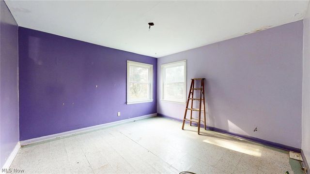 29999 Miles Road, Chagrin Falls, OH 44022
