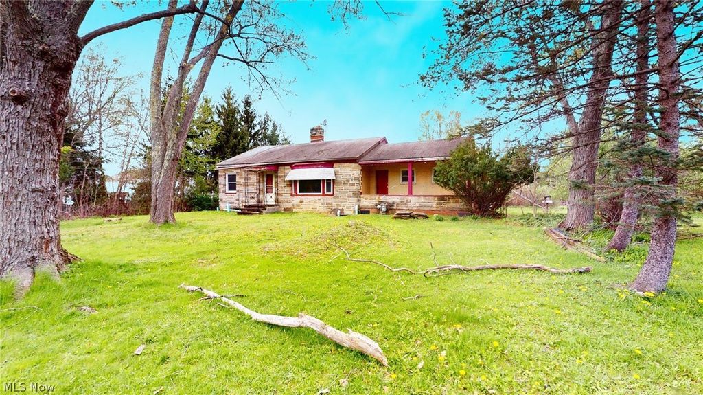 29999 Miles Road, Chagrin Falls, OH 44022
