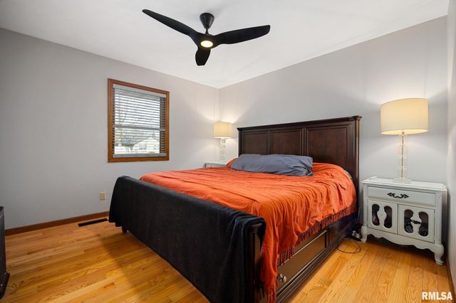 105 N LOUISE Street, Chillicothe, IL 61523