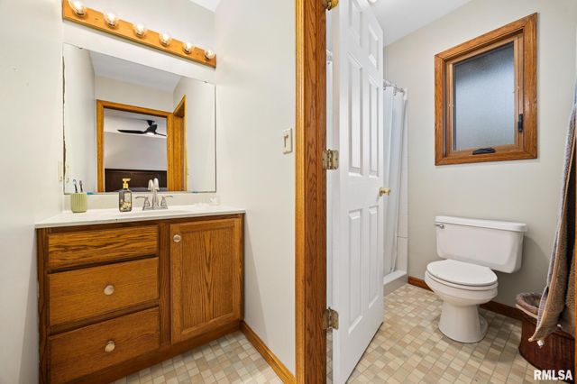 105 N LOUISE Street, Chillicothe, IL 61523