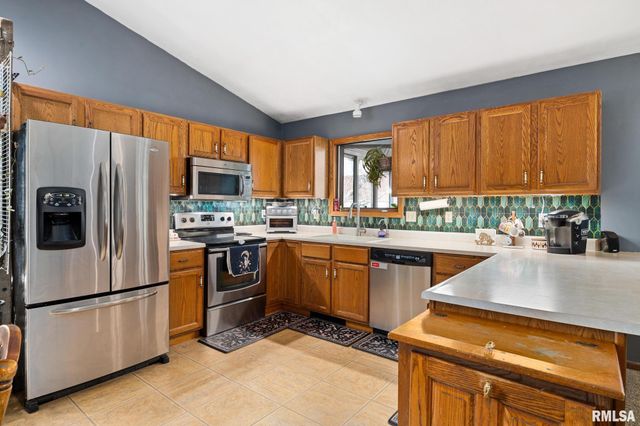 105 N LOUISE Street, Chillicothe, IL 61523