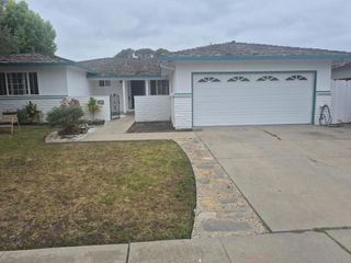 1076 Sierra Madre Drive, Salinas, CA 93901